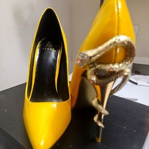 Yellow Pumps with Snake Heel